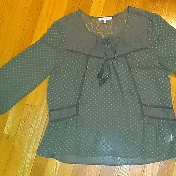 XL Black Rainn Top - Picture 3 of 5